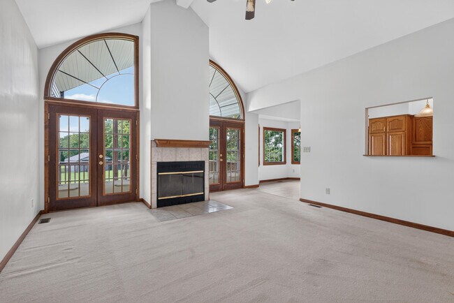 Building Photo - 133 Foxtail Dr