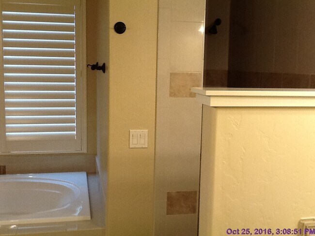 Building Photo - Beautiful home located  in Meridian