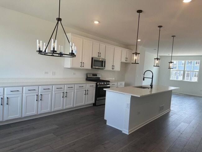 Building Photo - 1526 Albany St