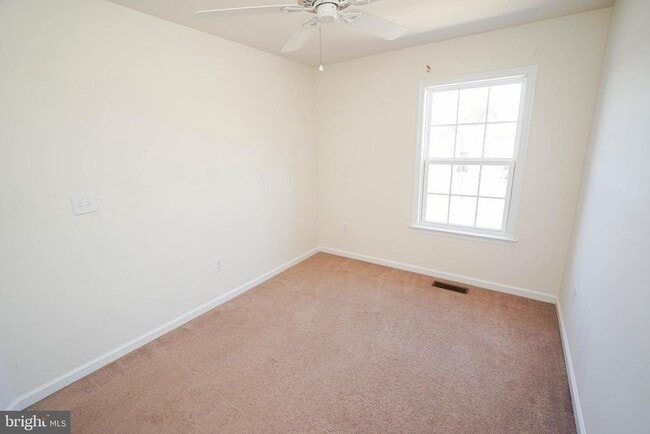 Building Photo - 403 Parkview Ct