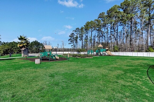 Building Photo - 850 Canyon Oak Loop
