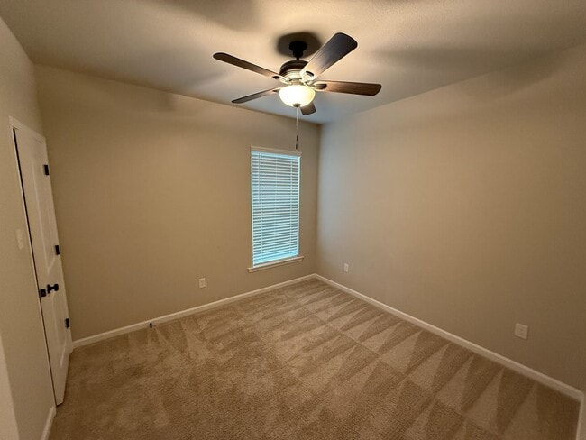 Building Photo - Spacious 4BR, 2BA Home in coveted Cambre Oaks Subdv - Gonzales