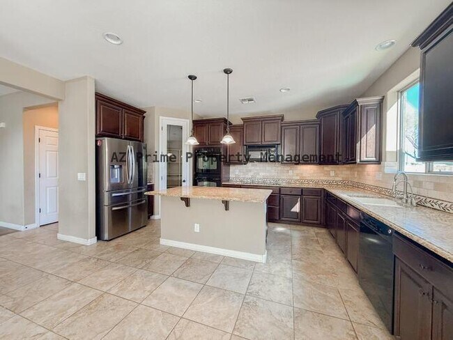 Building Photo - 7707 S 23rd Ln