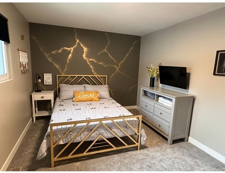 Building Photo - 8801 Fircrest Dr