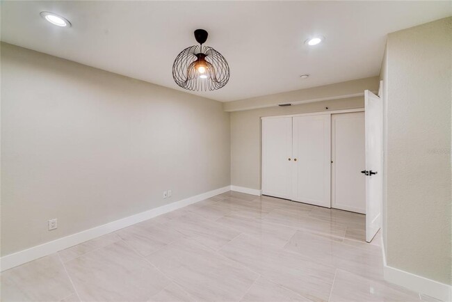 Building Photo - 15722 GardenSide Ln