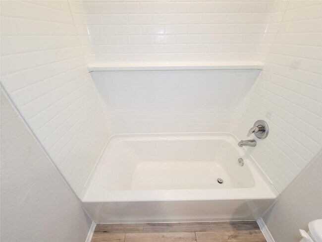 Building Photo - 24811 Crimson Pine Dr
