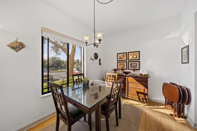 Building Photo - 3019 Alcazar Pl