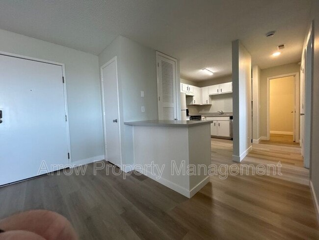 Building Photo - 1116 S 2nd St