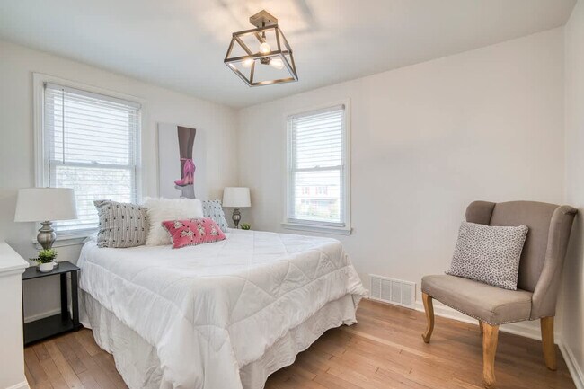 Building Photo - 16904 Invermere Ave