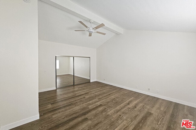 Building Photo - 7556 Thousand Oaks Dr