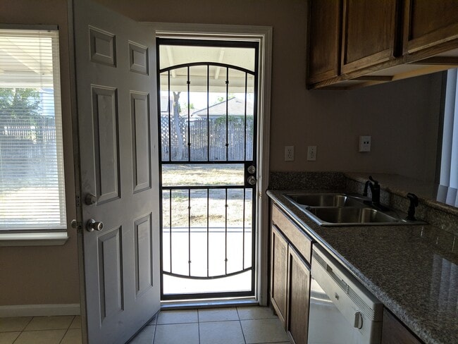 Building Photo - 1533 Jackellen Ln