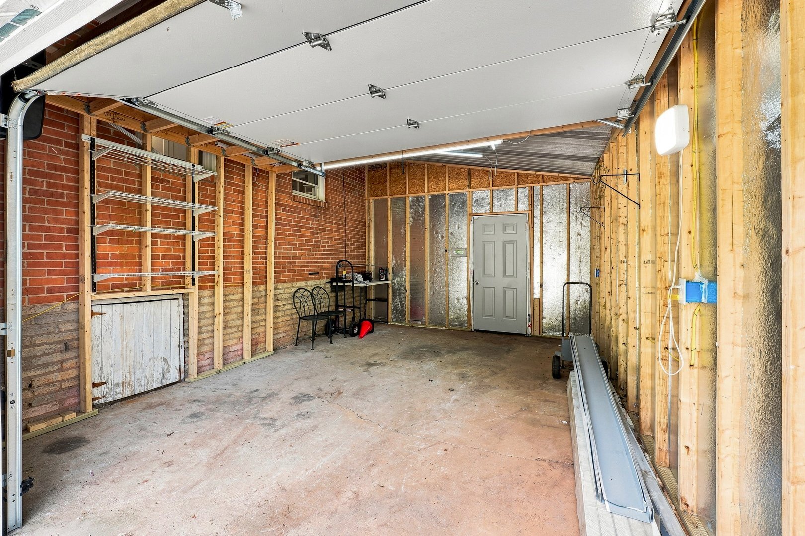 Building Photo - 2875 Orion Dr