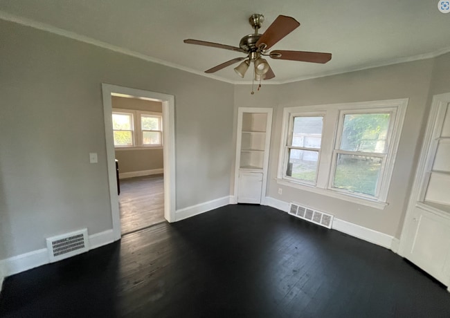 Building Photo - SECTION 8 and EDEN Accepted!! Spacious New...