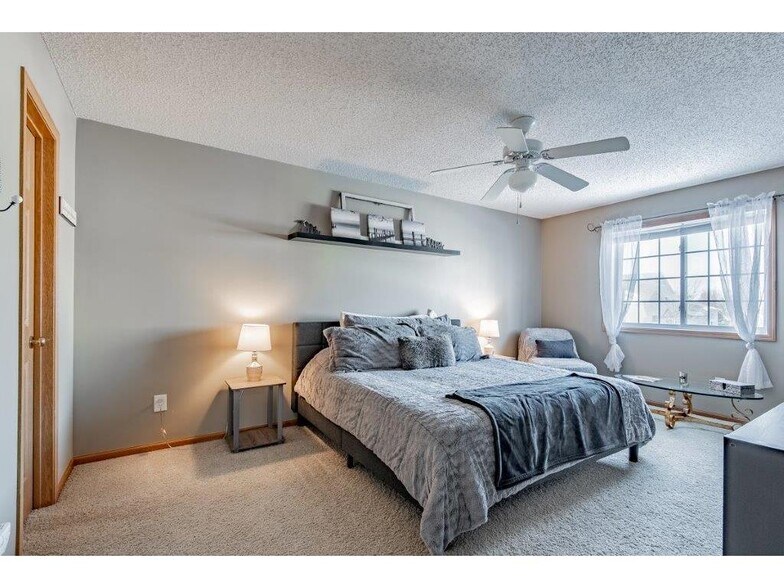 Building Photo - 11177 77th St NE