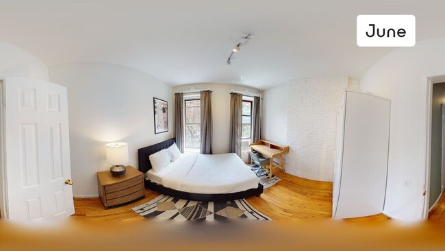Building Photo - ROOM ONLY in 2-bed/1.0-bath Home