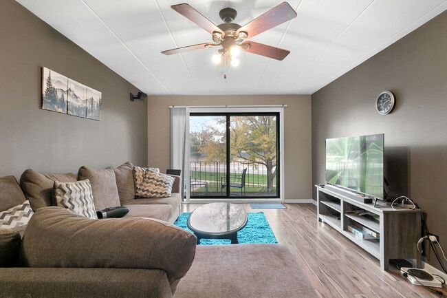 Building Photo - 11045 Theresa Cir