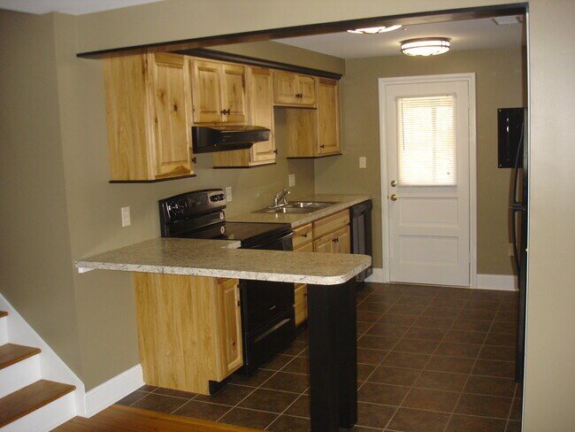 Building Photo - 4Plex - 1104