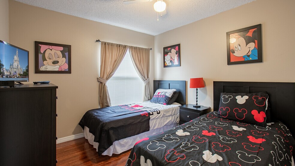 Building Photo - 7802 Laurel Oak Ln