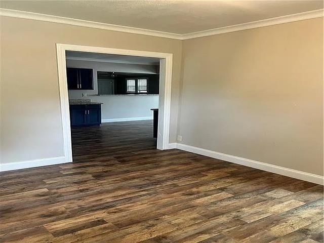 Building Photo - 1304 S Cloverleaf Cir