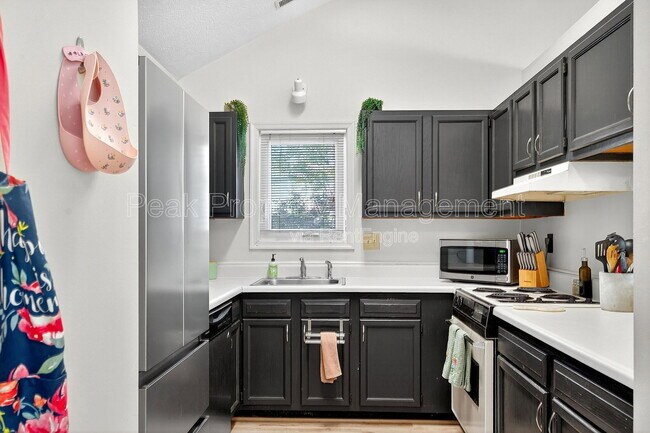 Building Photo - 4917 Hillery Ct