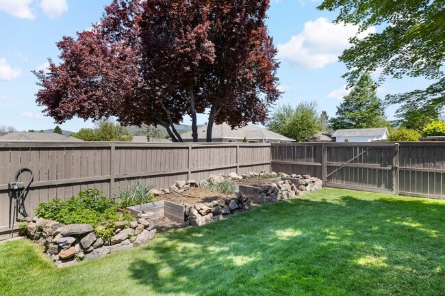 Building Photo - 3511 Blue Blossom Dr