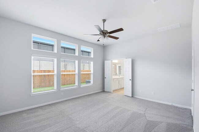 Building Photo - 2106 Villa Flora Ln