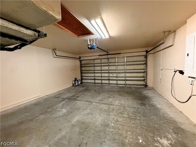 Building Photo - 316 NW 18th Ave