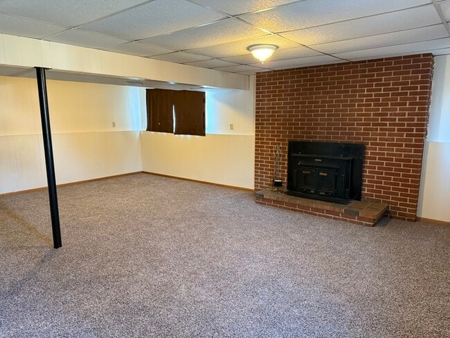Building Photo - Charming 3 bed, 1.5 bath home!