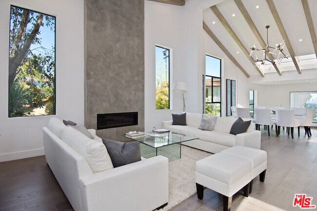 Building Photo - 4130 Parva Ave