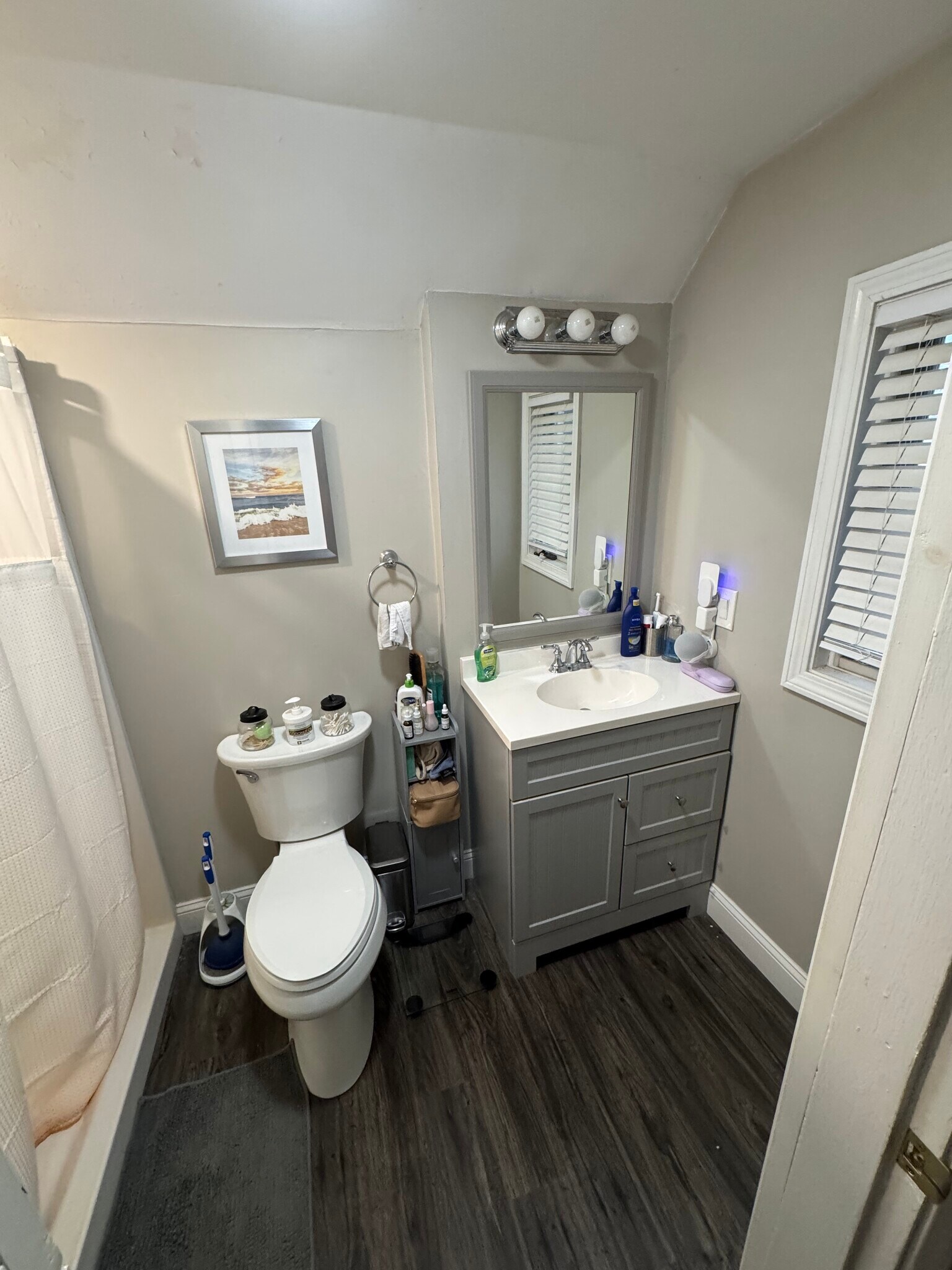 Building Photo - 39 Walnut St