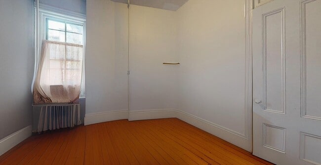 Building Photo - 10-14 Union Pk