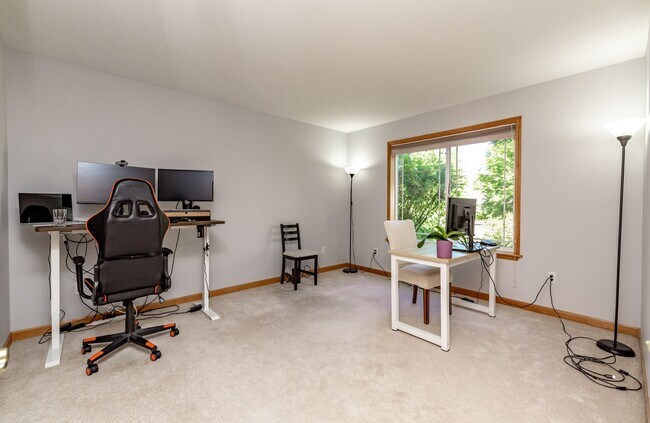 Building Photo - 2709 17th Ave Ct SW