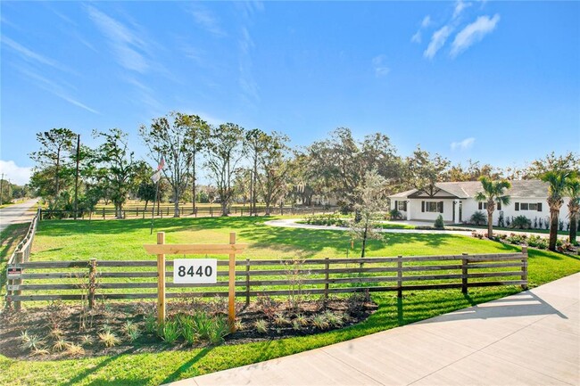 Building Photo - 8440 Florida Boys Ranch Rd