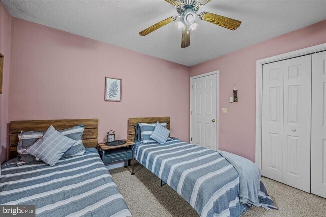 Building Photo - 67 Tranquil Way