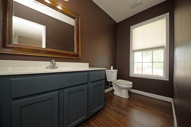 Building Photo - 1112 Huff Dr