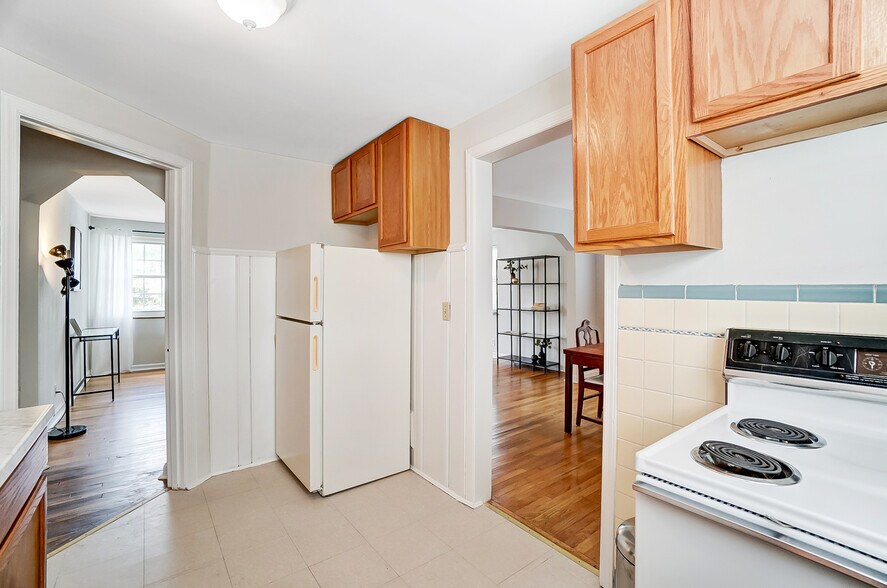 Building Photo - 531 Norway Ave