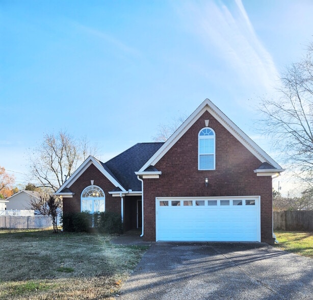 Primary Photo - 420 Nathan St