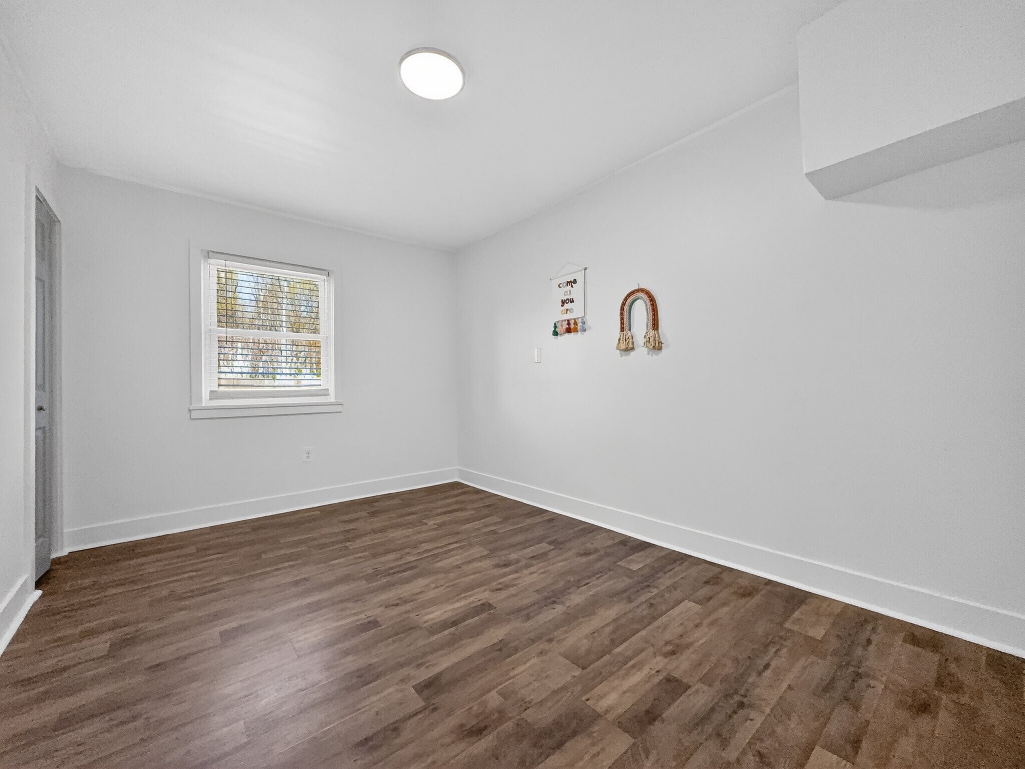 Building Photo - 13 Blinker Ct