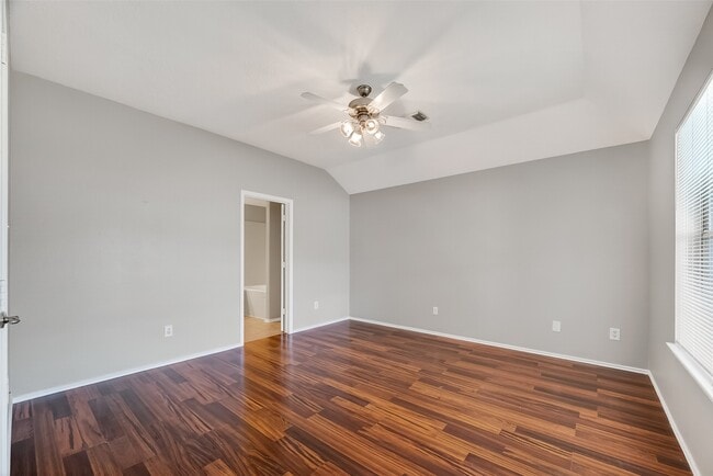 Building Photo - 9807 Tawny Trace Ct