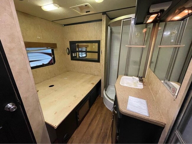 Building Photo - 5250 US-441