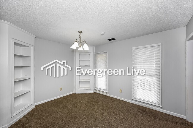 Building Photo - 213 Whitehurst Way