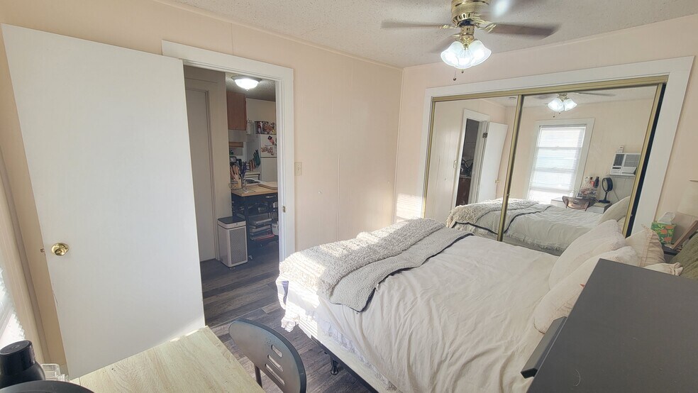 Building Photo - 1329 Connecticut St