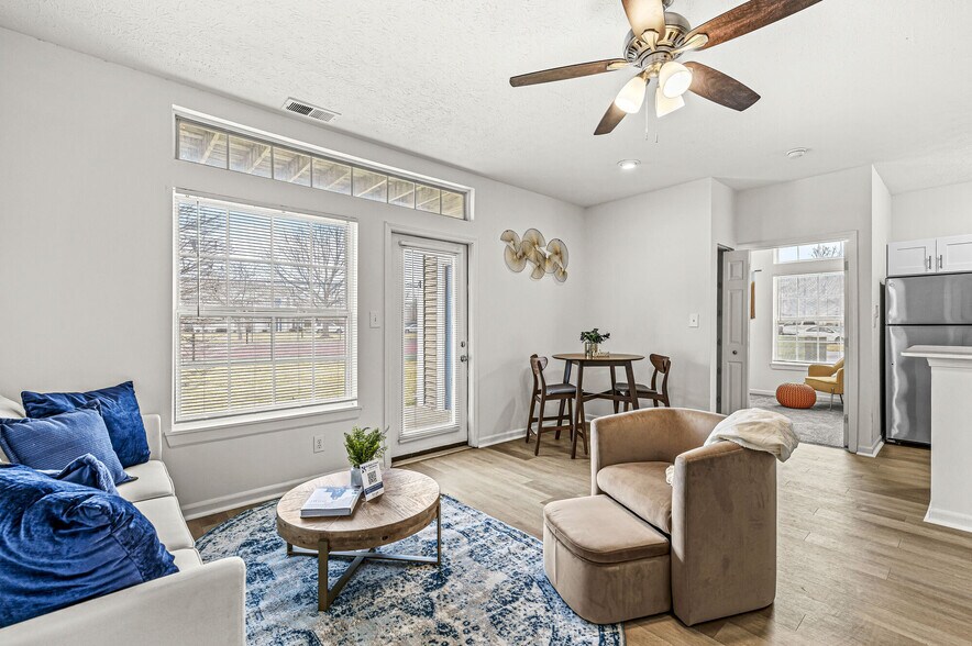 Buffalo Creek Apartments 720 Buffalo Run Dr Indianapolis IN 46227