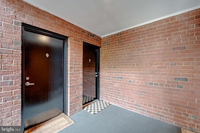 Building Photo - 51 Skyhill Rd