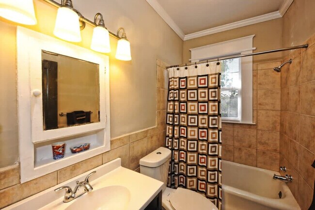 Building Photo - 2101 Kirkwood Ave