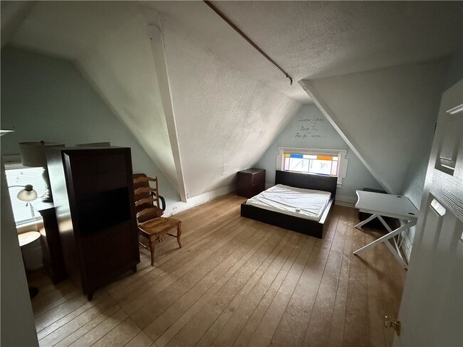 Building Photo - 65 Ford Ave