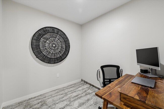 Building Photo - 18 Artisan Dr