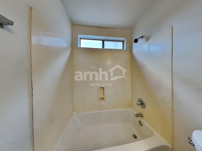 Building Photo - 12837 W Edgemont Ave