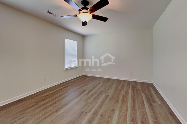 Building Photo - 145 Collenton Ln