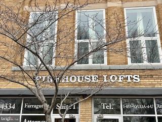 Building Photo - 4334 Farragut St